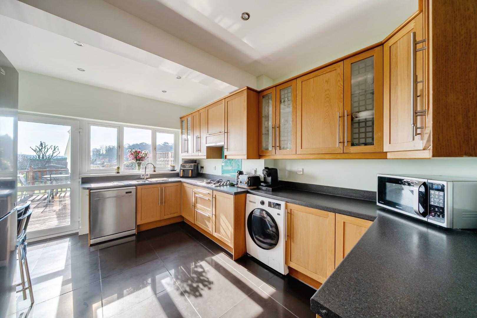 Bellevue Road, West Cross, Swansea, SA3 5QB